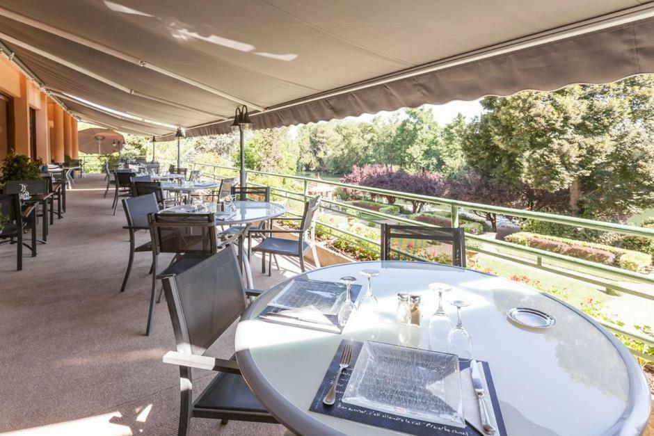 Hotel Restaurant Beau-Rivage Mansle-les-Fontaines Exterior photo
