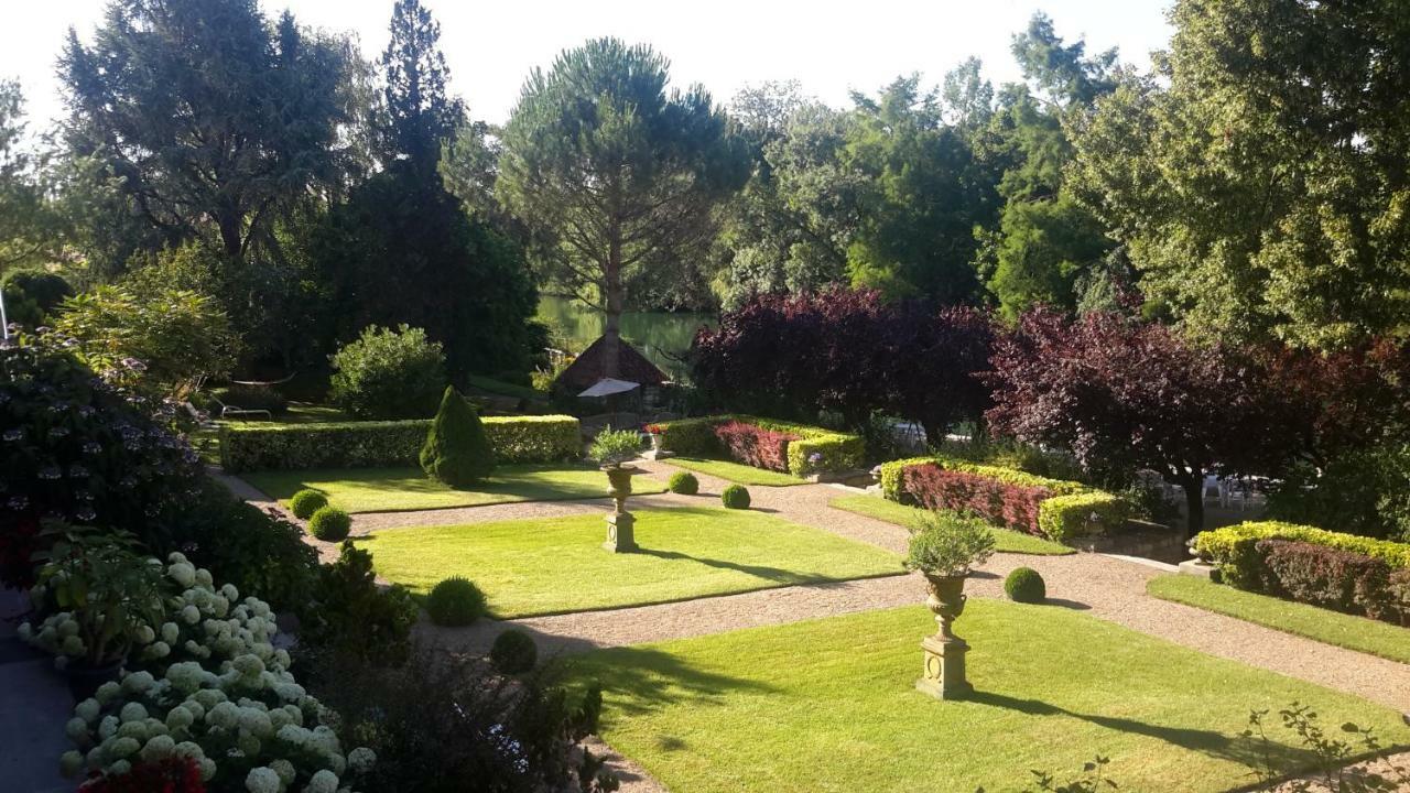 Hotel Restaurant Beau-Rivage Mansle-les-Fontaines Exterior photo